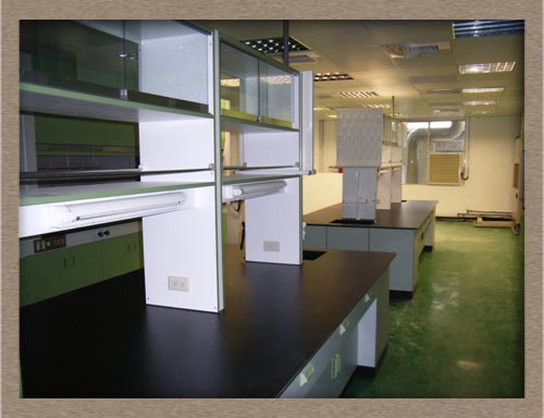 中央實驗桌(含藥架)